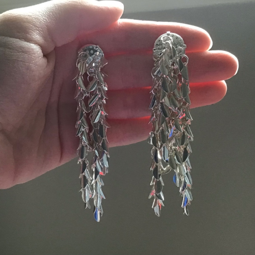 Brand new Mary Kay earrings